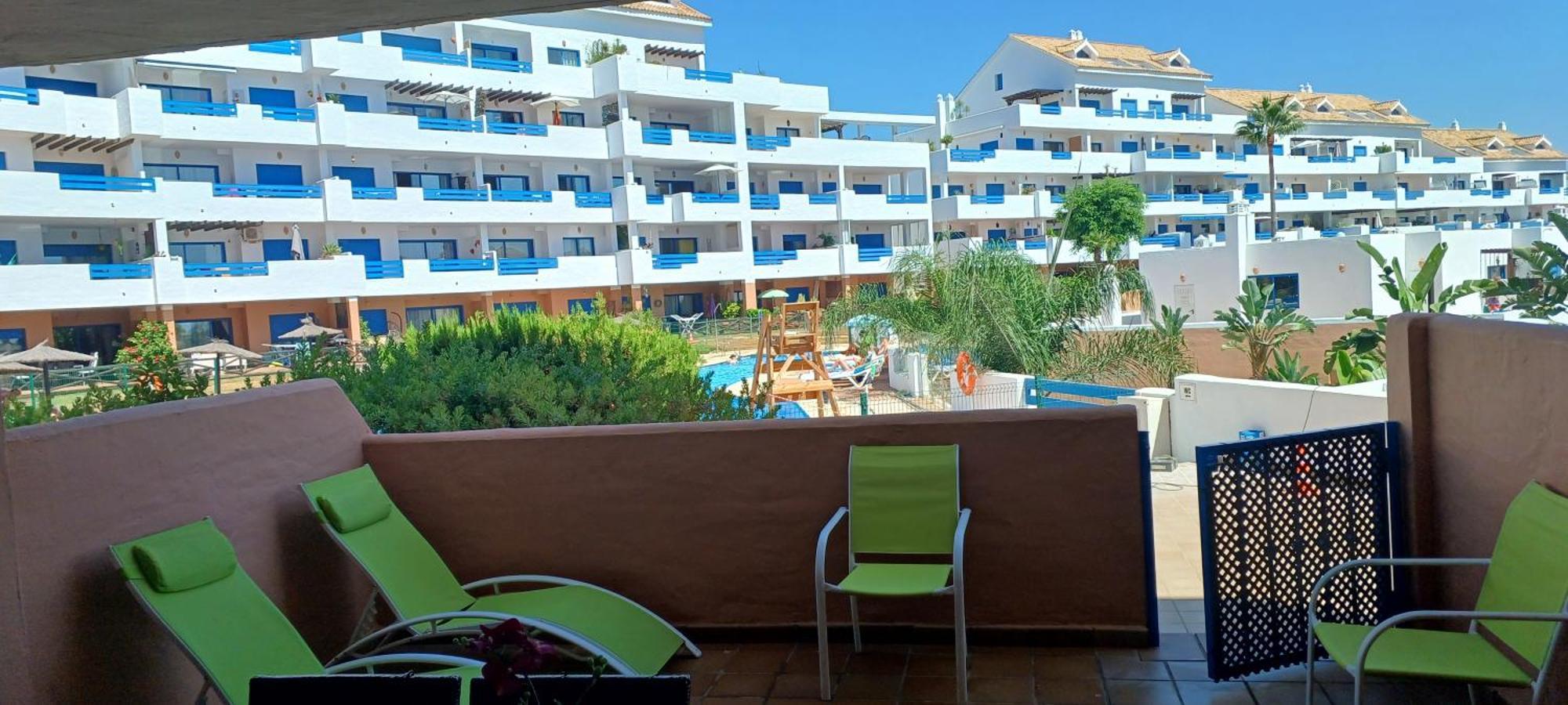 Residencial La Duquesa Suites Golf & Gardens San Luis de Sabinillas Exterior photo