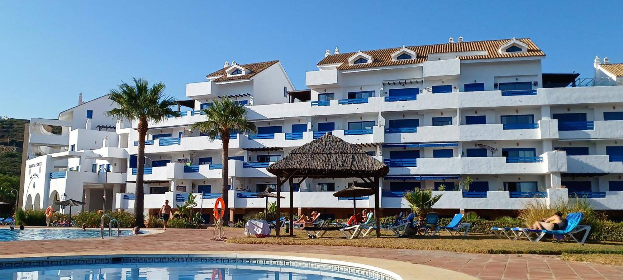 Residencial La Duquesa Suites Golf & Gardens San Luis de Sabinillas Exterior photo